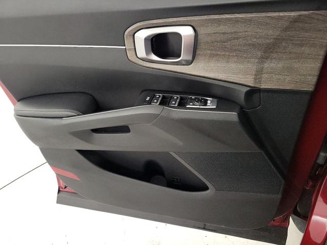 Photo of 2022 Red Kia Sorento
