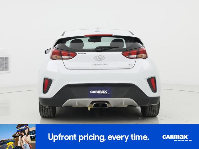 Photo of 2019 White Hyundai Veloster