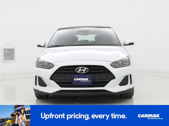 Photo of 2019 White Hyundai Veloster
