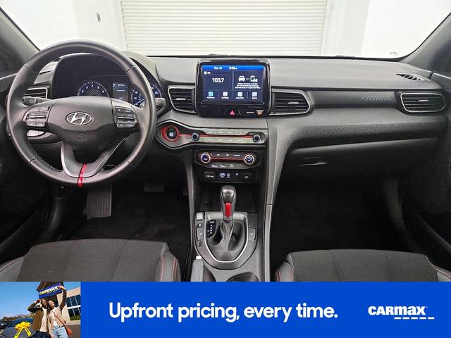Photo of 2019 White Hyundai Veloster
