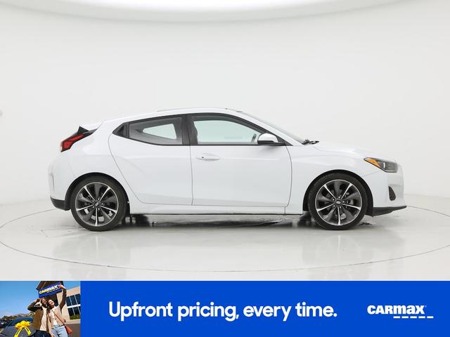 Photo of 2019 White Hyundai Veloster