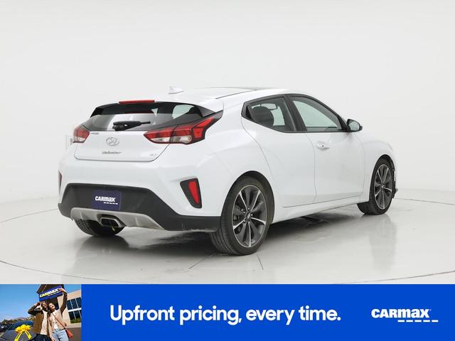 Photo of 2019 White Hyundai Veloster