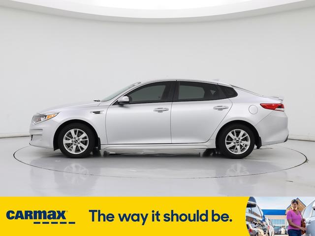 Photo of 2016 Silver Kia Optima