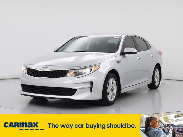 Photo of 2016 Silver Kia Optima