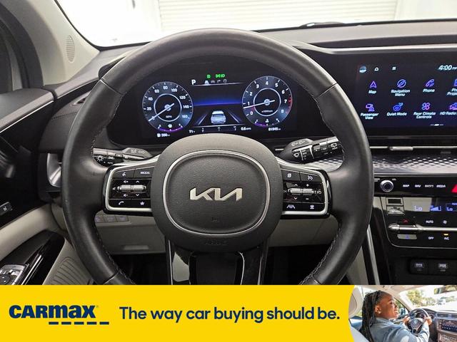 Photo of 2022 Gray Kia Carnival