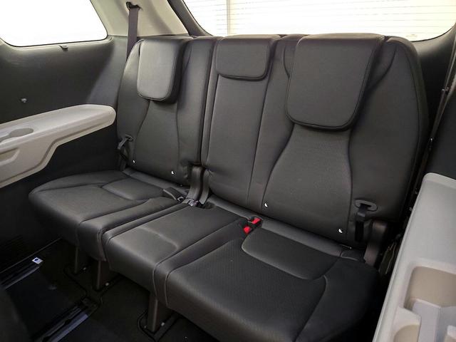 Photo of 2022 Gray Kia Carnival