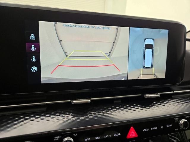 Photo of 2022 Gray Kia Carnival