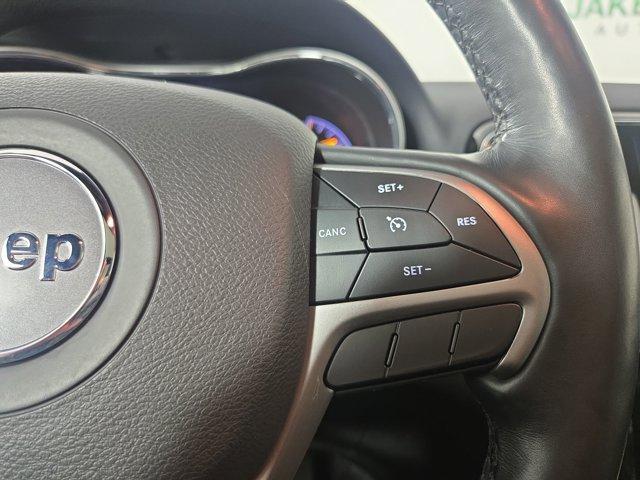 Photo of 2021 Bright White Clearcoat Jeep Grand Cherokee