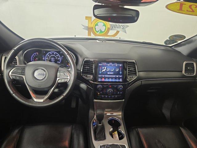 Photo of 2021 Bright White Clearcoat Jeep Grand Cherokee