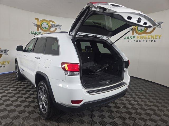 Photo of 2021 Bright White Clearcoat Jeep Grand Cherokee