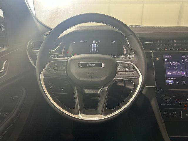 Photo of 2025 Metallic Jeep Grand Cherokee