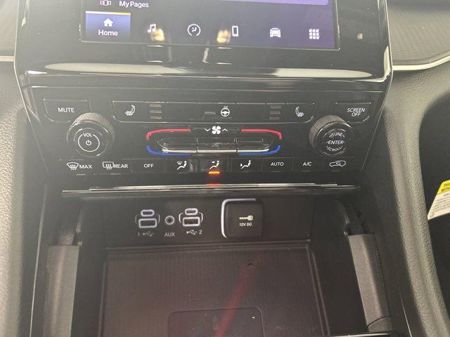 Photo of 2025 Metallic Jeep Grand Cherokee