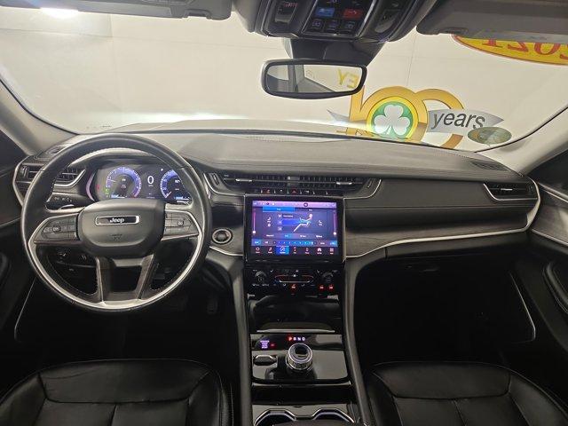 Photo of 2021 Diamond Black Jeep Grand Cherokee L