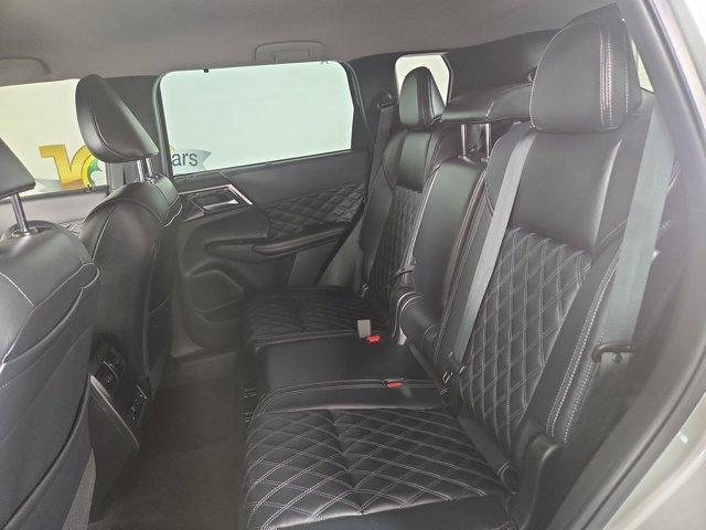 Photo of 2023 Alloy Silver Metallic Mitsubishi Outlander