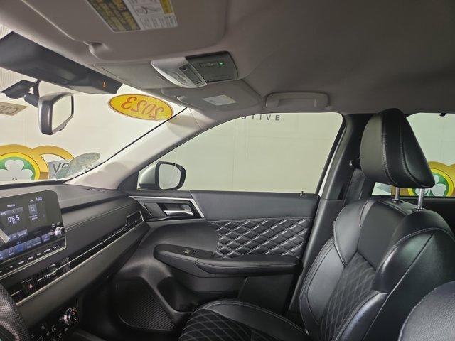 Photo of 2023 Alloy Silver Metallic Mitsubishi Outlander