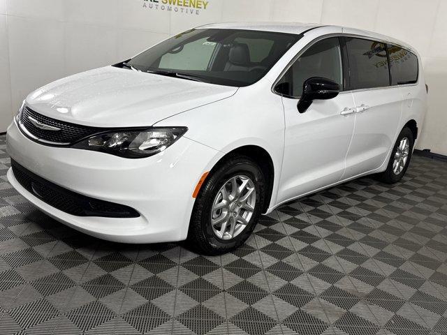 Photo of 2026 Bright White Clearcoat Chrysler Voyager