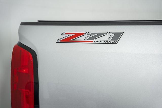 Photo of 2018 Silver Ice Metallic Chevrolet Colorado