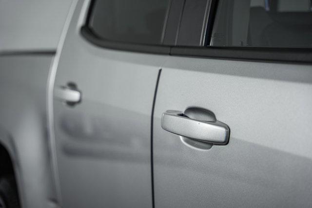Photo of 2018 Silver Ice Metallic Chevrolet Colorado