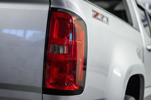 Photo of 2018 Silver Ice Metallic Chevrolet Colorado