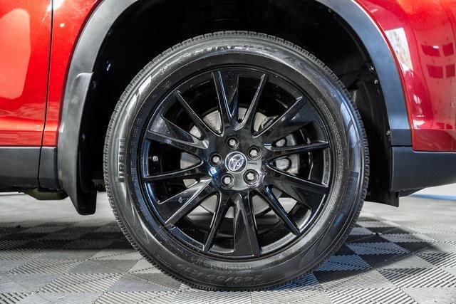 Photo of 2019 Salsa Red Pearl Toyota Highlander