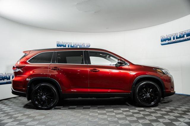 Photo of 2019 Salsa Red Pearl Toyota Highlander