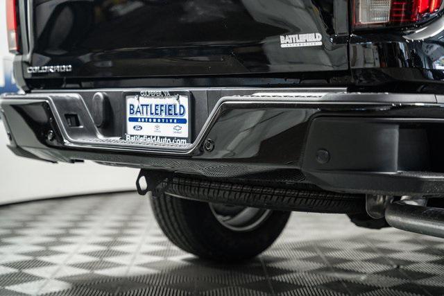 Photo of 2025 Black Chevrolet Colorado