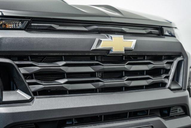 Photo of 2025 Black Chevrolet Colorado