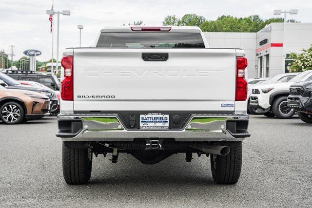 Photo of 2025 Summit White Chevrolet Silverado 3500