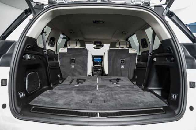 Photo of 2022 Bright White Clearcoat Jeep Grand Cherokee L