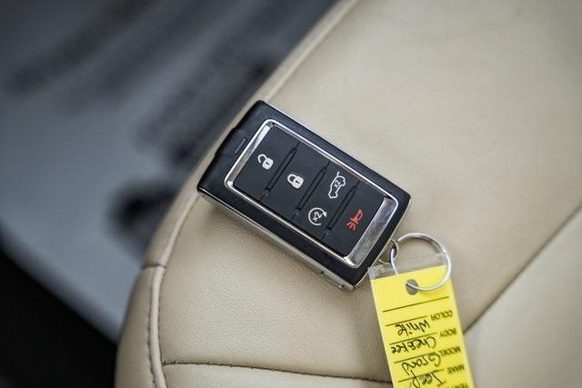 Photo of 2022 Bright White Clearcoat Jeep Grand Cherokee L
