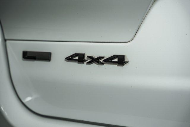 Photo of 2022 Bright White Clearcoat Jeep Grand Cherokee L