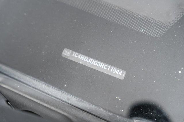 Photo of 2024 DB Black Crystal Clearcoat Dodge Durango