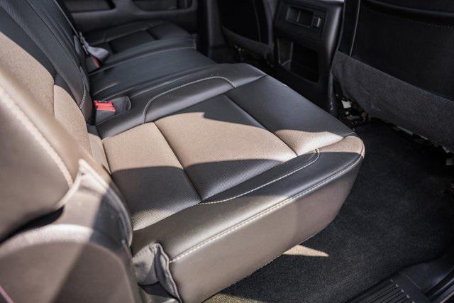 Photo of 2016 Onyx Black GMC Sierra 3500
