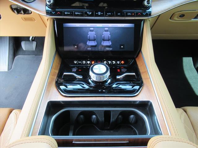 Photo of 2025 Bright White Clearcoat Jeep Grand Wagoneer