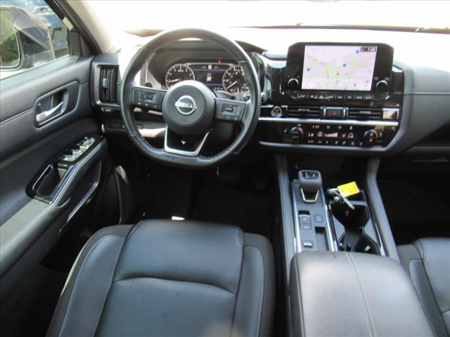 Photo of 2023 Super Black Nissan Pathfinder