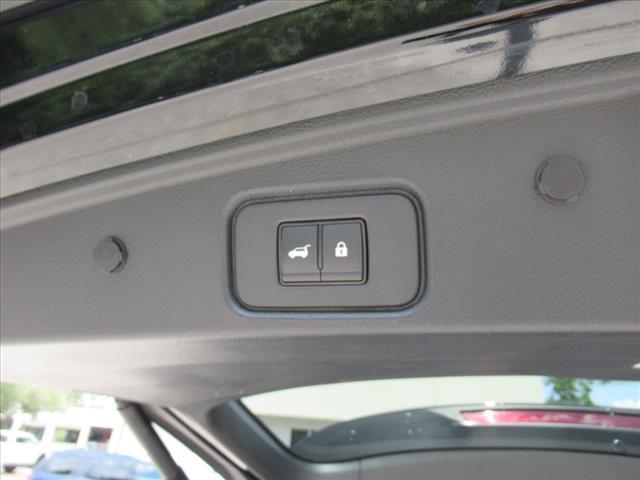 Photo of 2023 Super Black Nissan Pathfinder