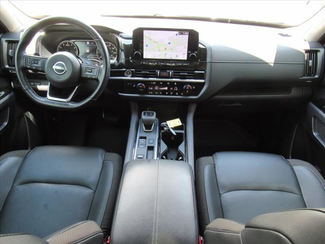 Photo of 2023 Super Black Nissan Pathfinder
