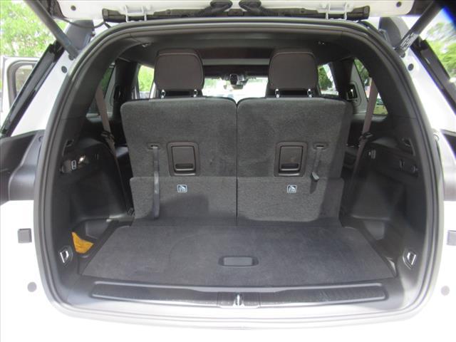 Photo of 2025 Bright White Clearcoat Jeep Grand Cherokee L