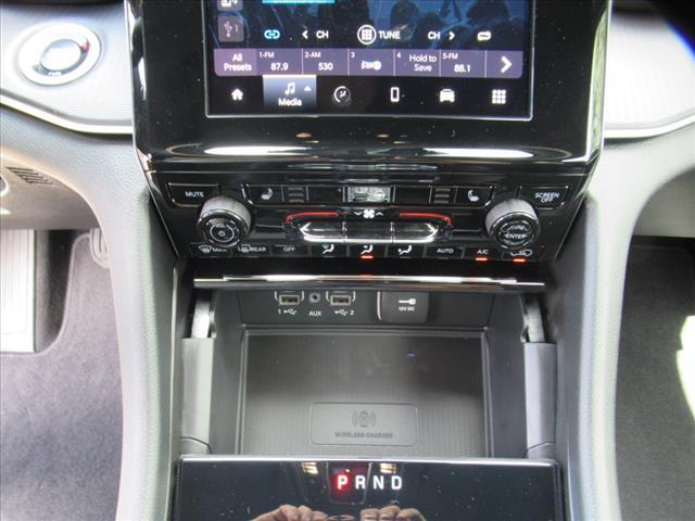 Photo of 2025 Bright White Clearcoat Jeep Grand Cherokee L