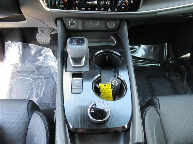 Photo of 2023 Caspian Blue Metallic/Super Black Nissan Rogue