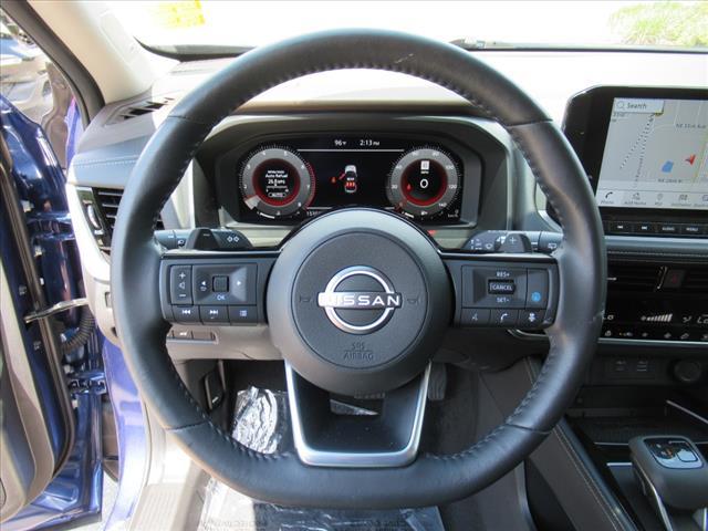 Photo of 2023 Caspian Blue Metallic/Super Black Nissan Rogue