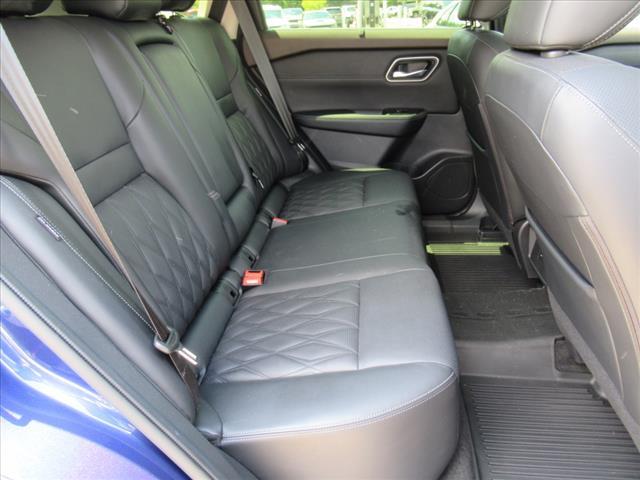 Photo of 2023 Caspian Blue Metallic/Super Black Nissan Rogue