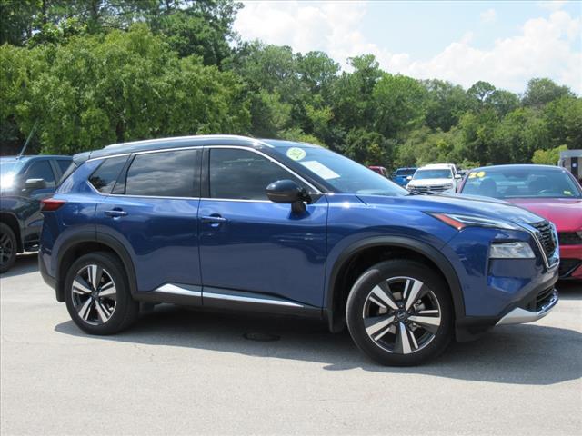 Photo of 2023 Caspian Blue Metallic/Super Black Nissan Rogue