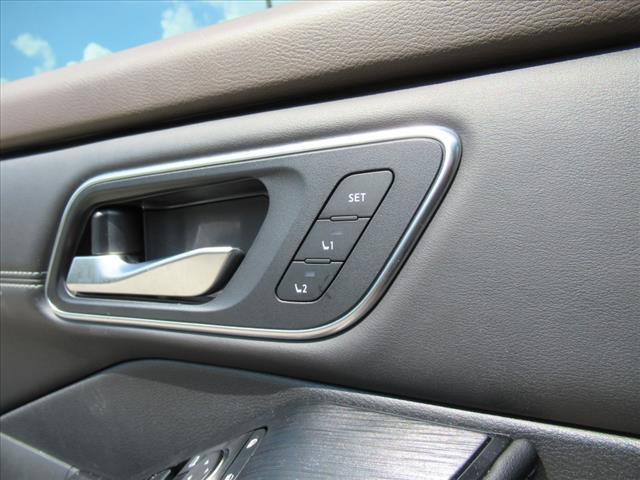 Photo of 2023 Caspian Blue Metallic/Super Black Nissan Rogue