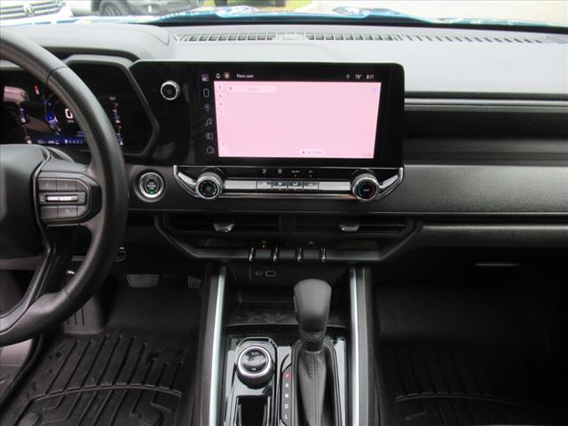 Photo of 2023 Glacier Blue Metallic Chevrolet Colorado
