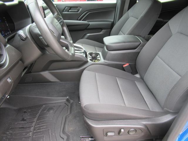 Photo of 2023 Glacier Blue Metallic Chevrolet Colorado