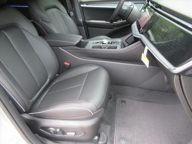 Photo of 2025 Silver Zynith Clearcoat Jeep Wagoneer S