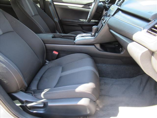 Photo of 2020 Silver Honda Civic