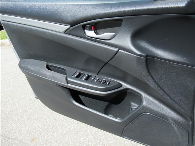 Photo of 2020 Silver Honda Civic