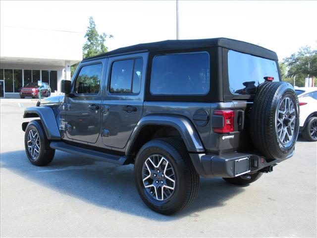 Photo of 2024 Granite Crystal Metallic Clearcoat Jeep Wrangler